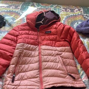 kids reversable patigonia size 10 down jacket